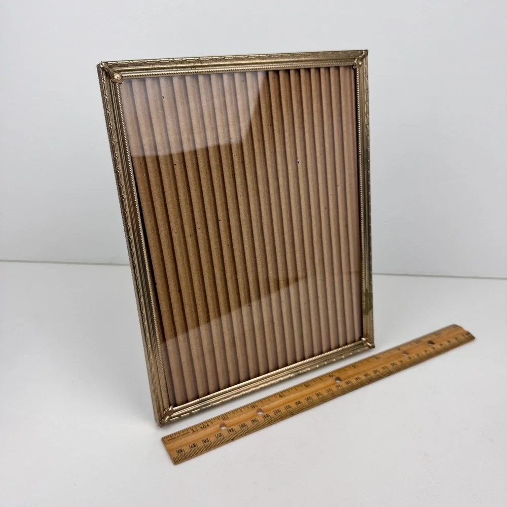 Vintage 8x10inch Gold Metal Tabletop Wall Frame Easel back Textured Accents